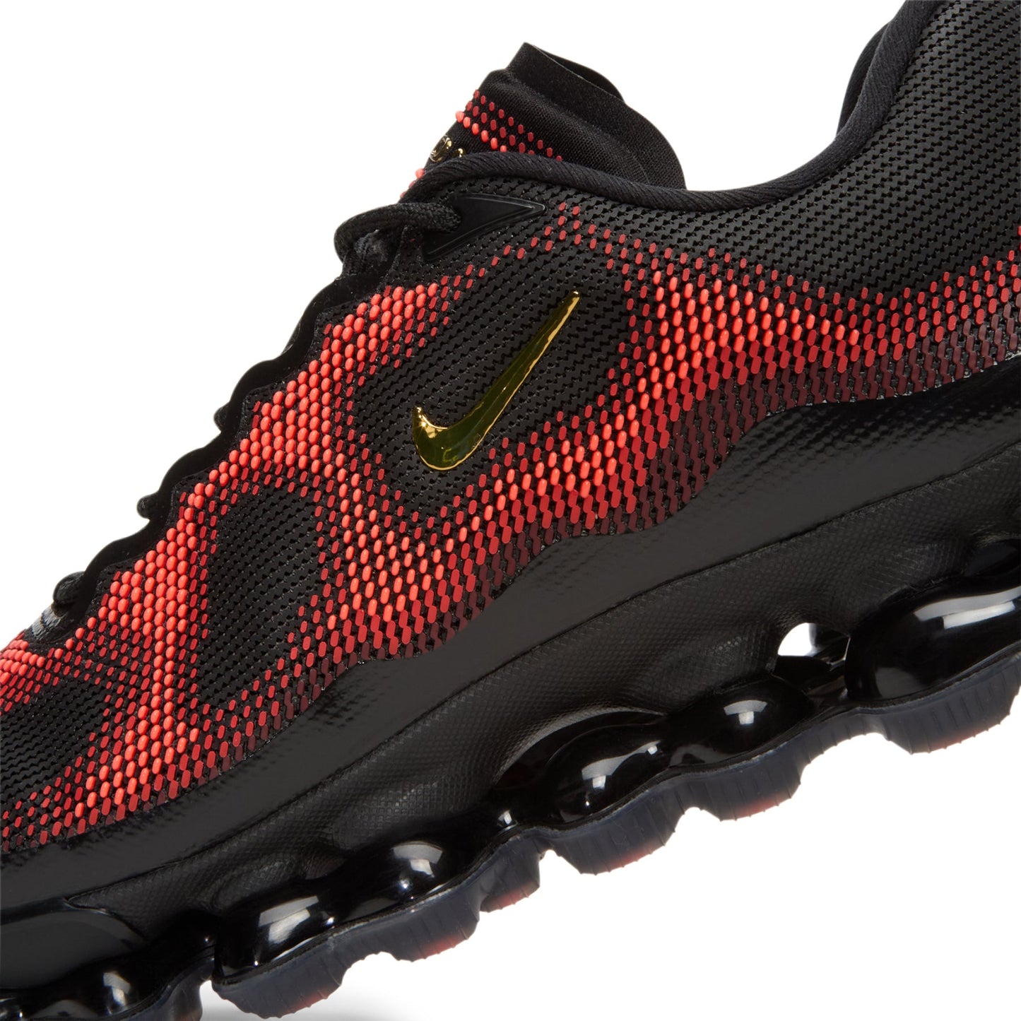 Nike Air Liquid Max (Black/Metallic Gold-Team Red-Fire Red)