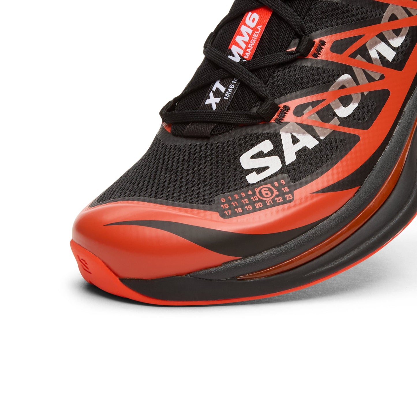 MM6 Maison Margiela XT MM6 x Salomon (Black/Cherry tomato/White)