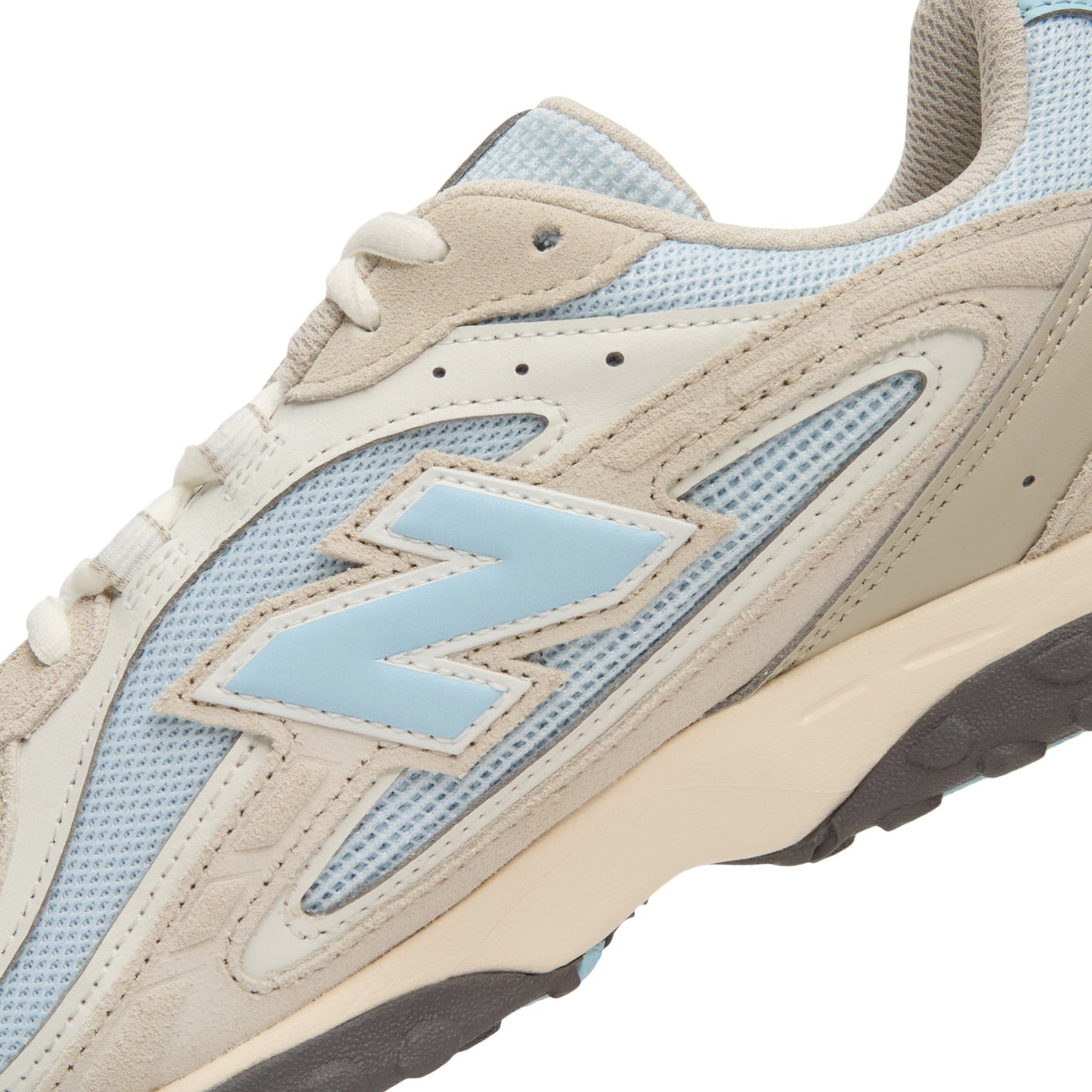 New Balance 204L (Silver)